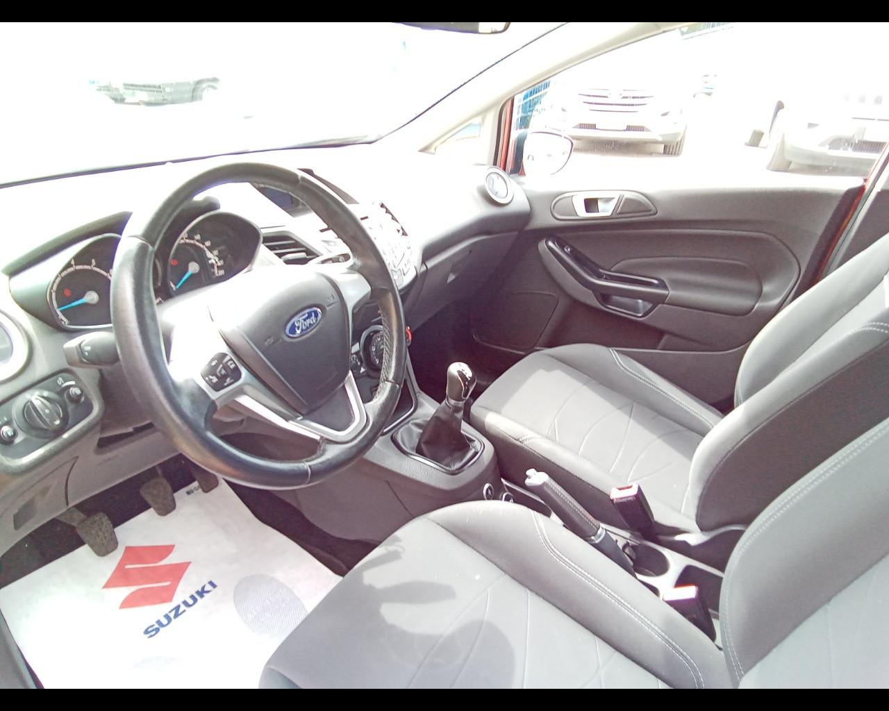 FORD Fiesta 6ª serie - Fiesta 1.4 5p. Bz.- GPL Titanium
