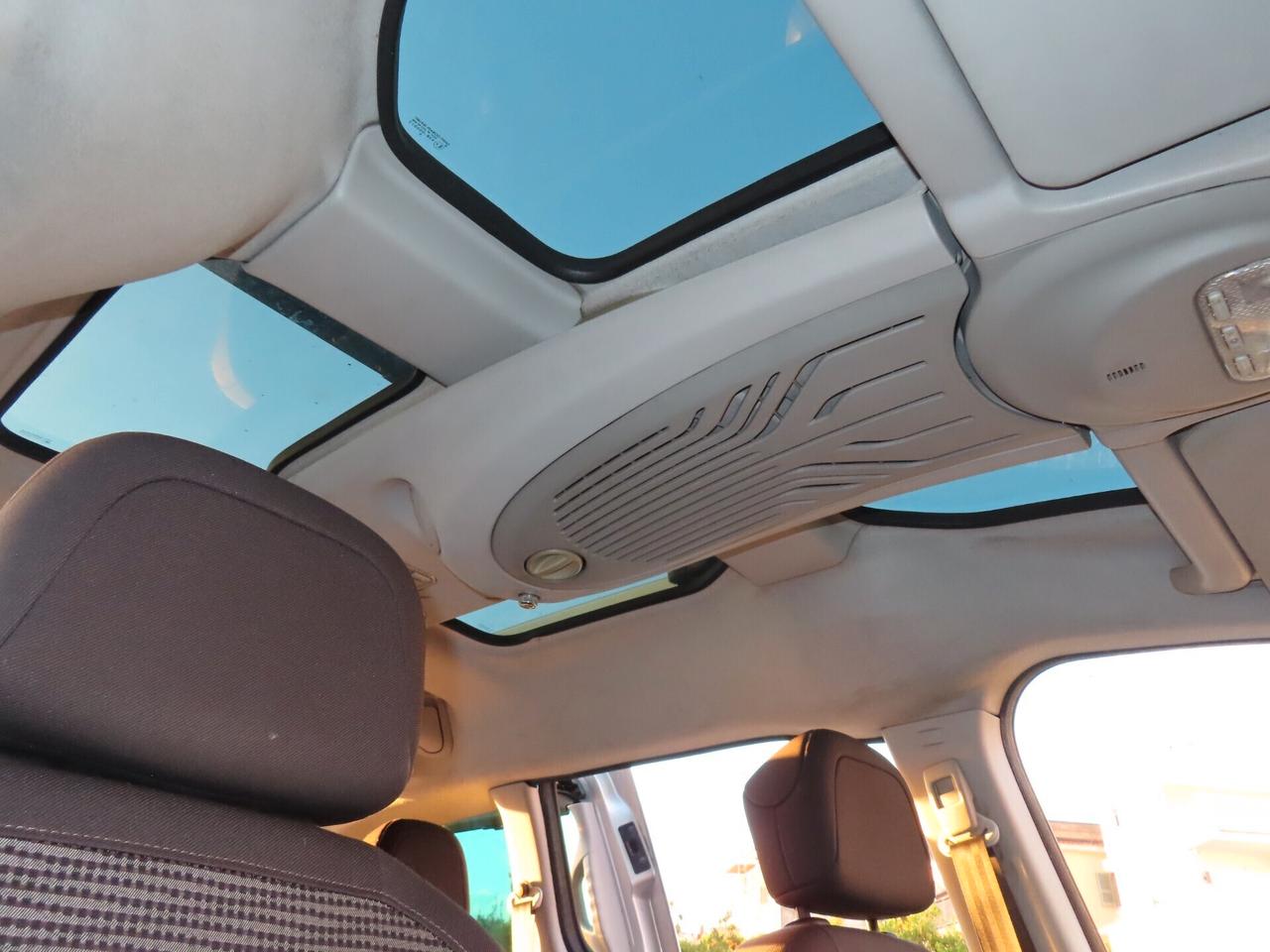 Peugeot Partner Tepee 1.6 HDi 110CV Outdoor