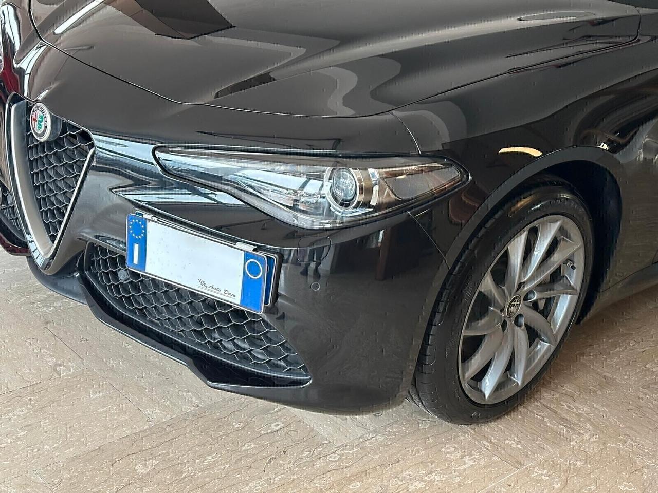 Alfa Romeo Giulia Q4 2.2 TURBODIESEL 210 cv. AT8 TI (KM 0)