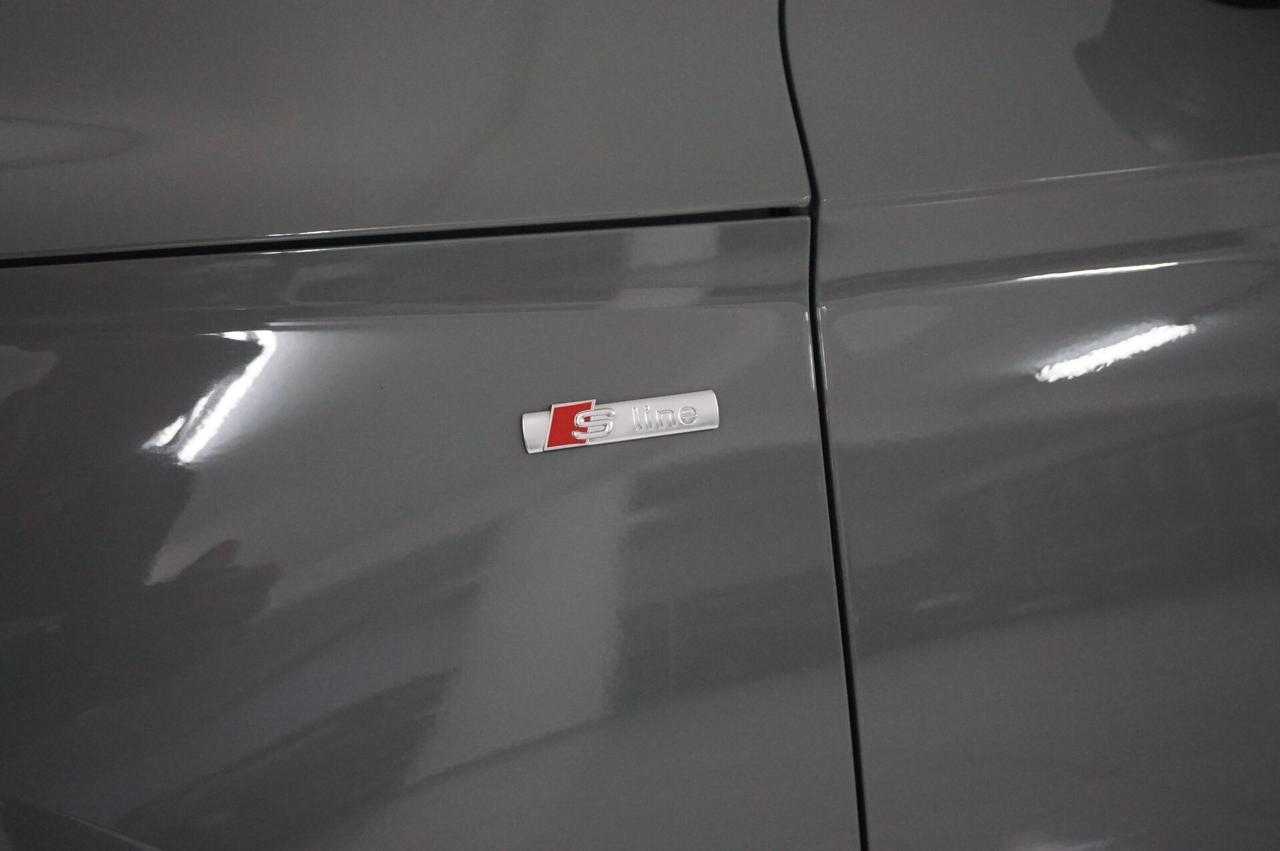 Audi Q5 SPB 40 TDI quattro S tronic S line Identity Black