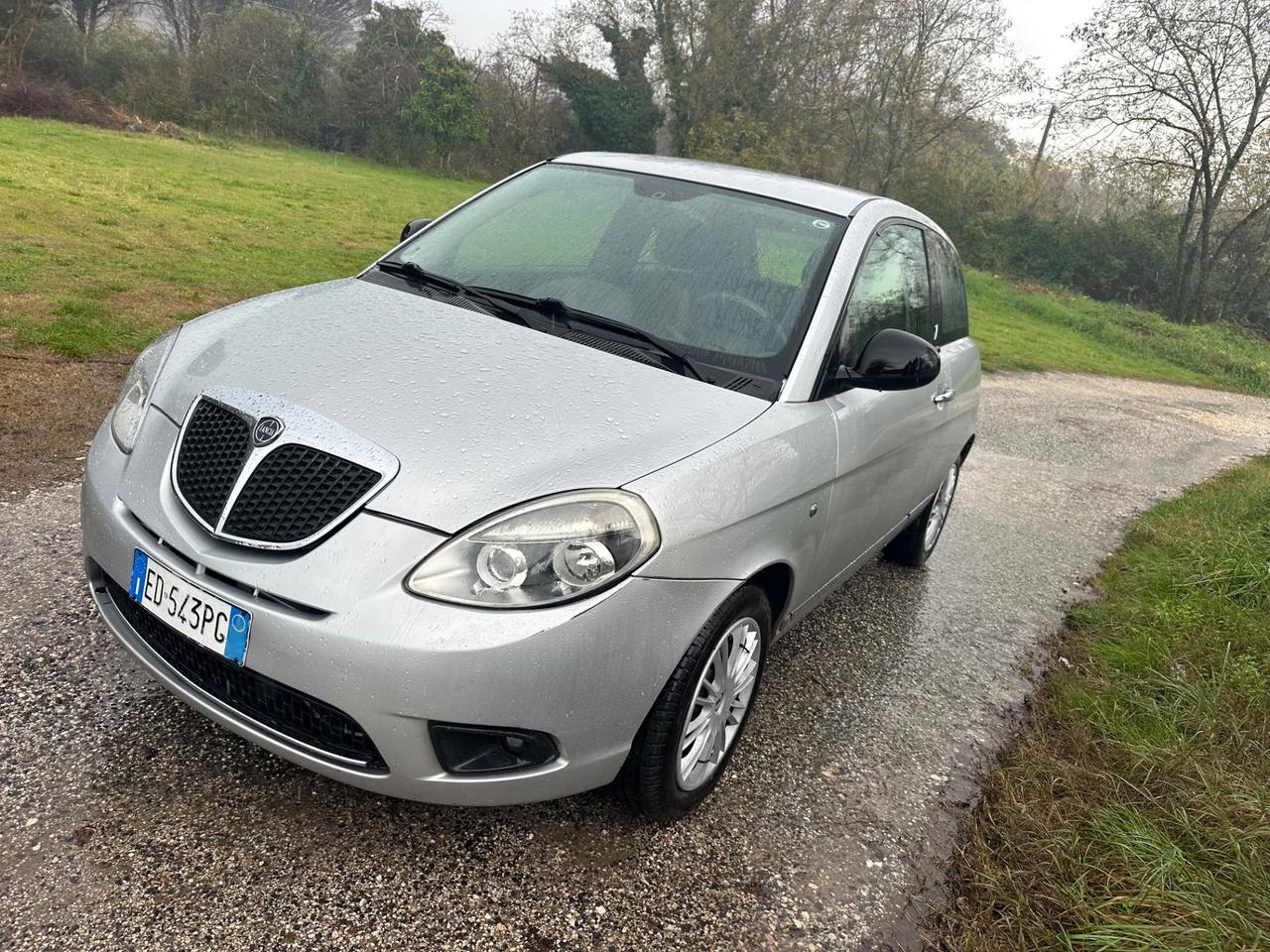 Lancia Ypsilon 1.3 MJT 75 CV