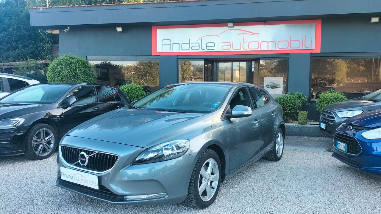 Volvo V40 D2 Momentum **130000KM** PREZZO REALE