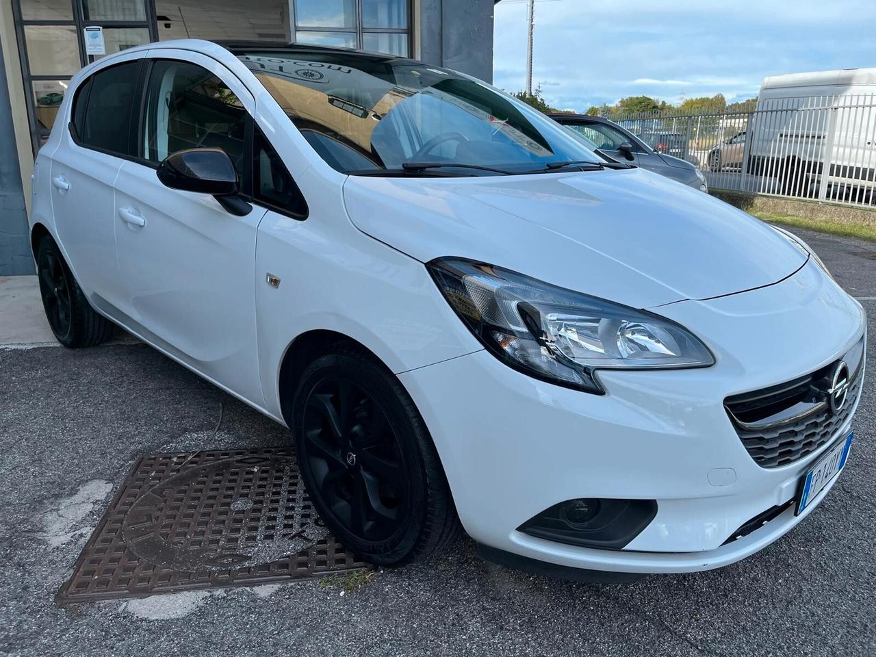 Opel Corsa 1.2 5 porte Black Edition OK NEOPATENTATI