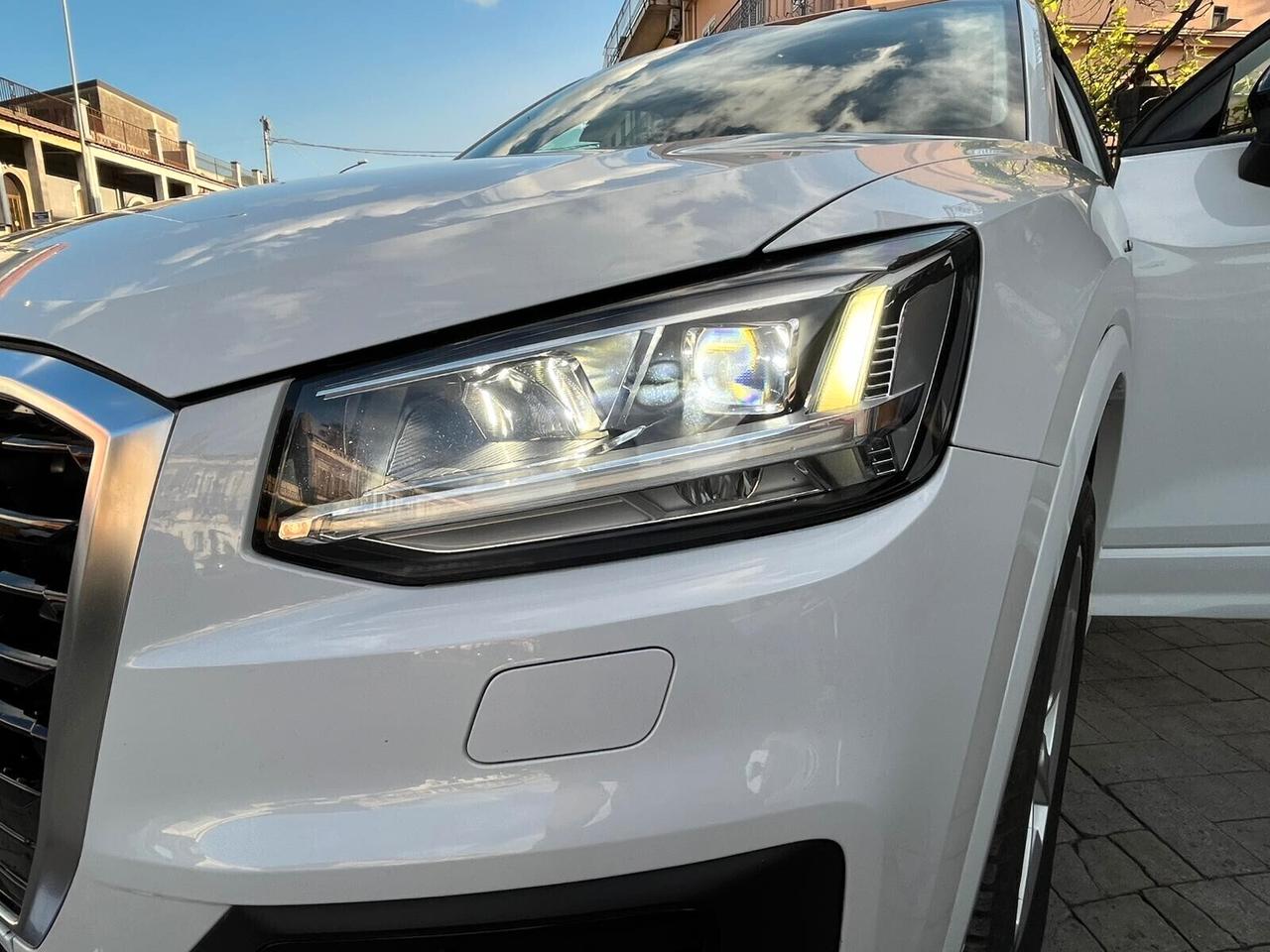 Audi Q2 30 TDI Edition S-LINE ESTERNO