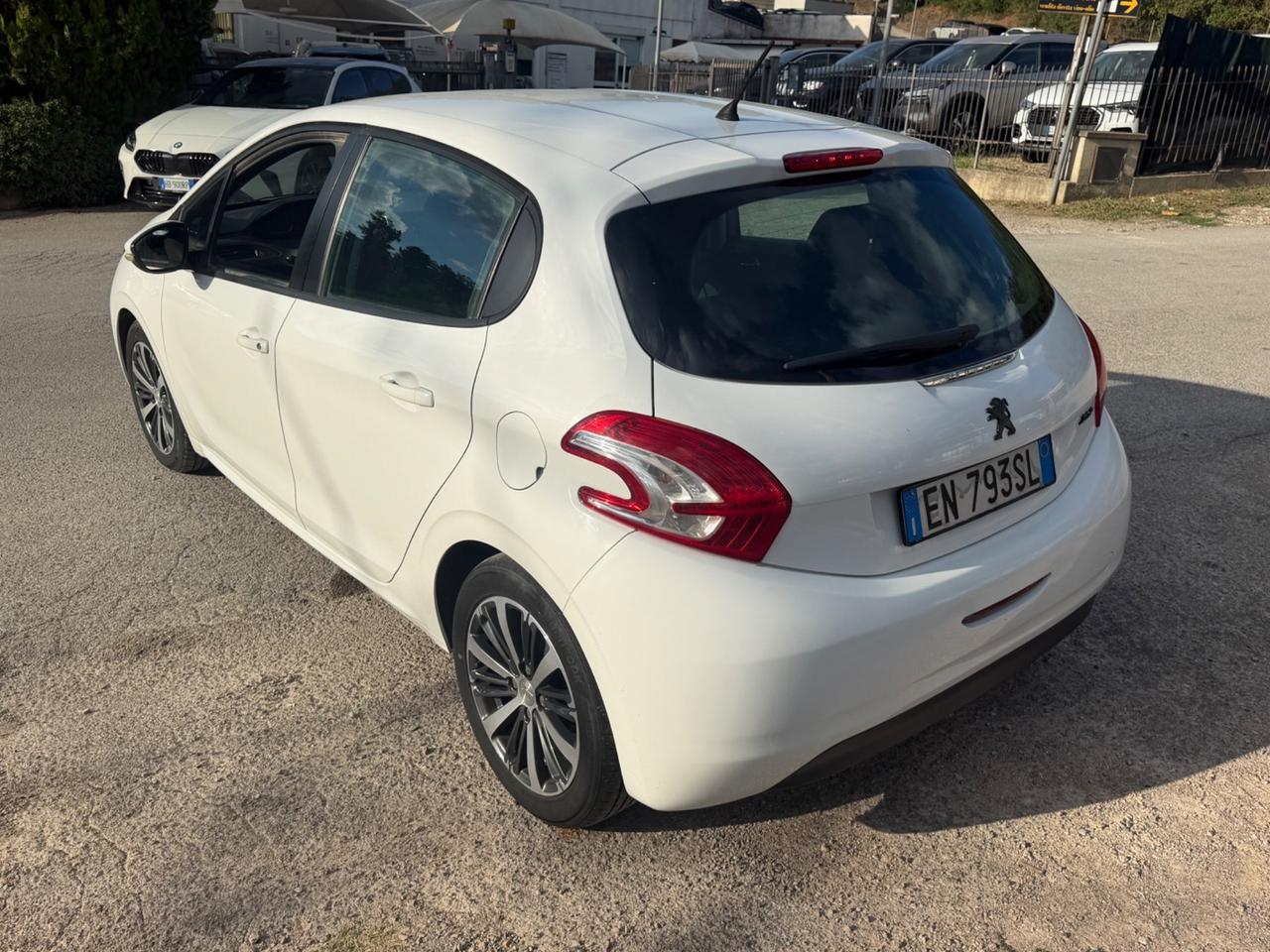 Peugeot 208 1.4 HDi 68 CV 5 porte Access
