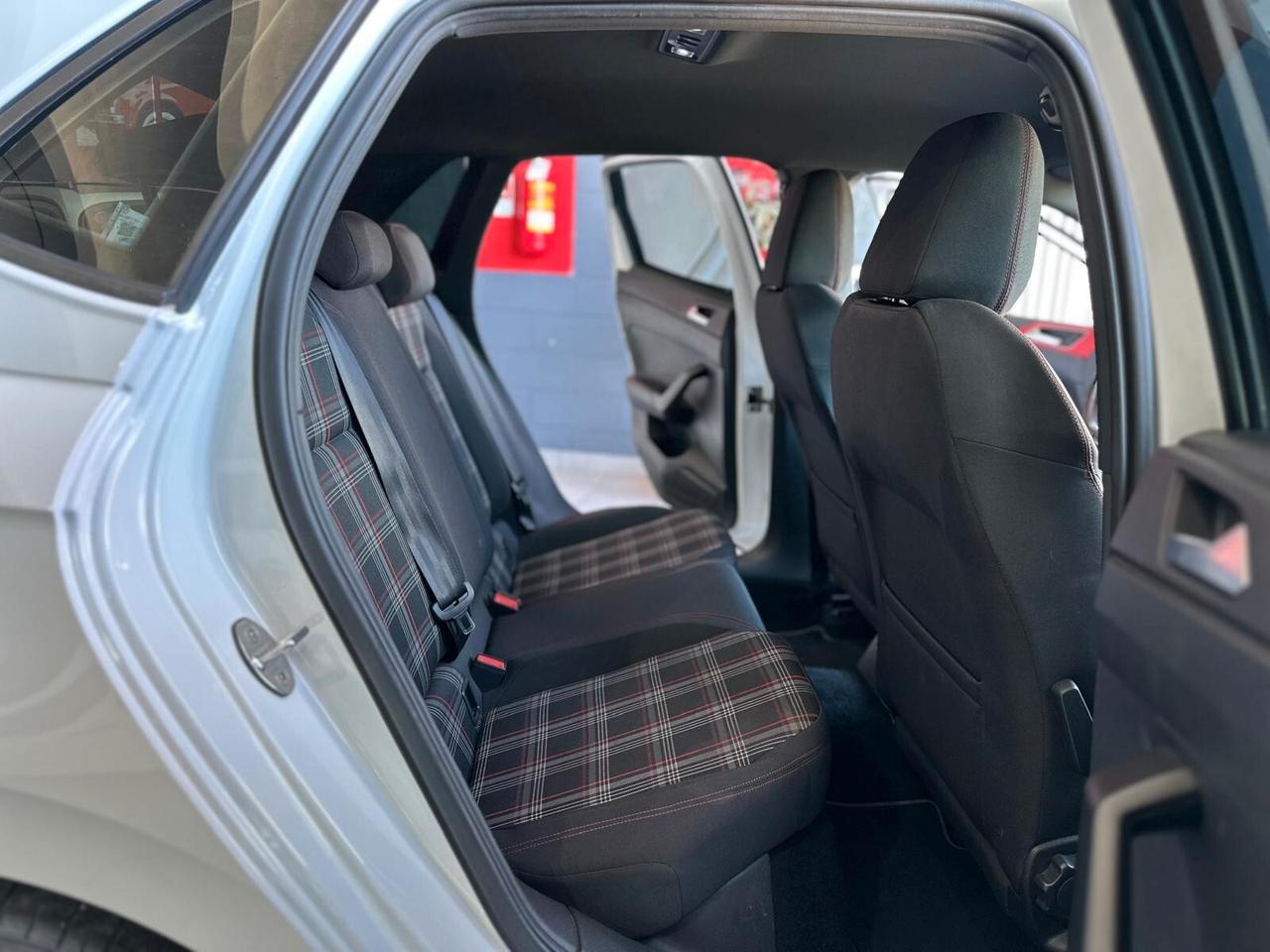 Volkswagen Polo 2.0 TSI DSG GTI BlueMotion Technology