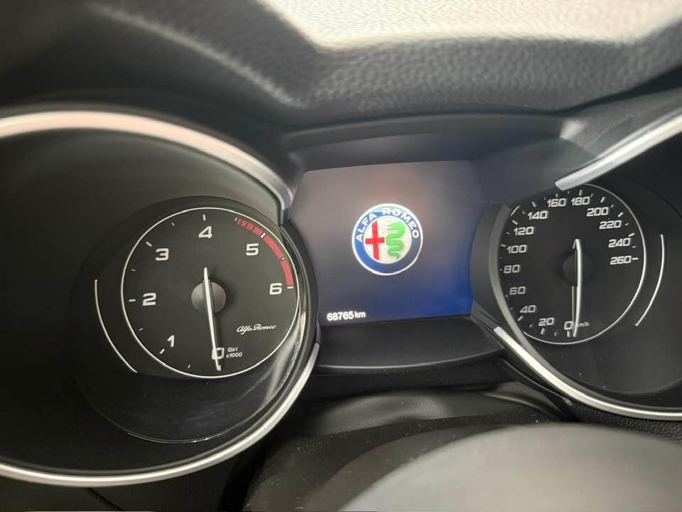 Alfa Romeo Stelvio 2.2 Turbodiesel 190 CV AT8 Q4 Business