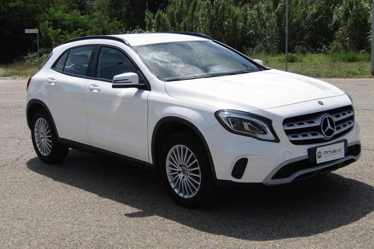 MERCEDES GLA 180 Business