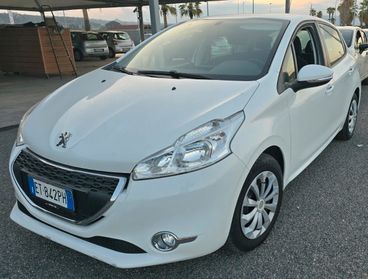 Peugeot 208 1.2cc 82 CV 5 porte Allure - PERFETTE CONDIZIONI -