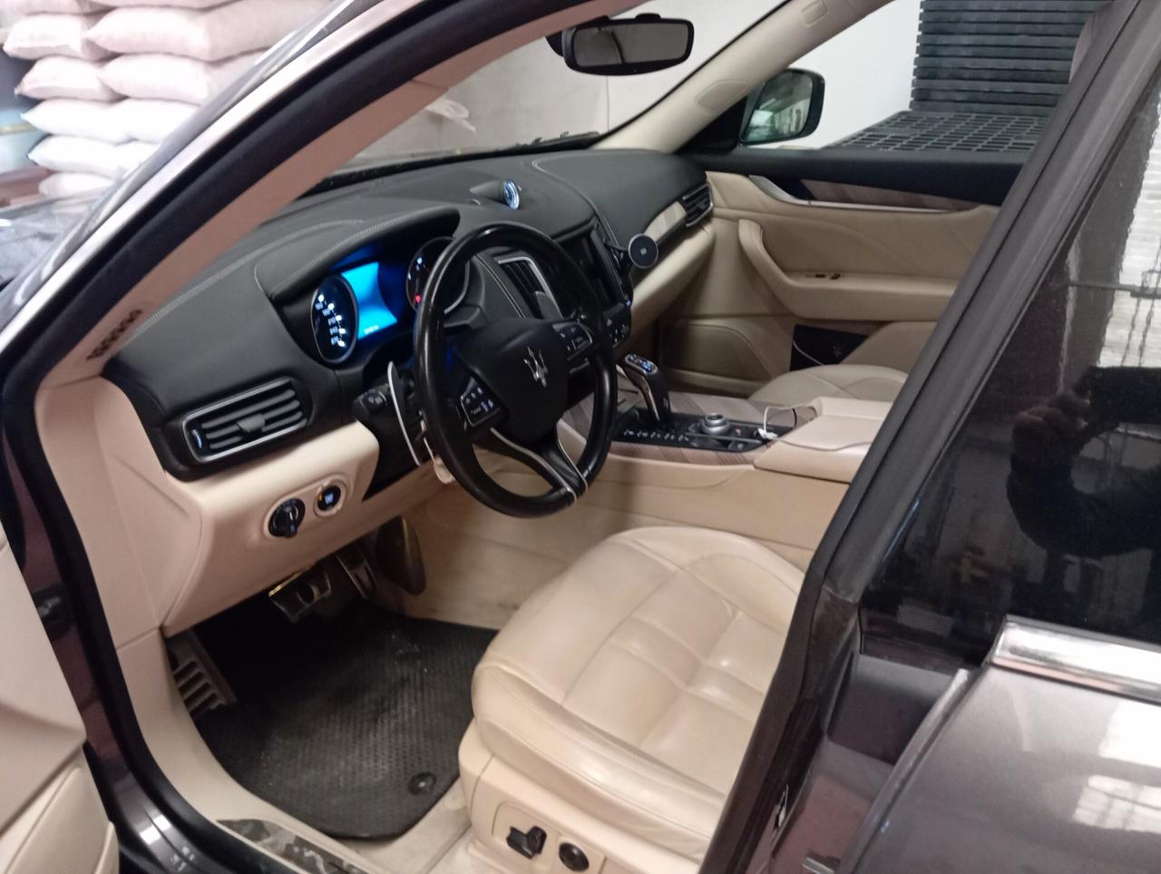 Maserati Levante V6 Diesel AWD Gransport