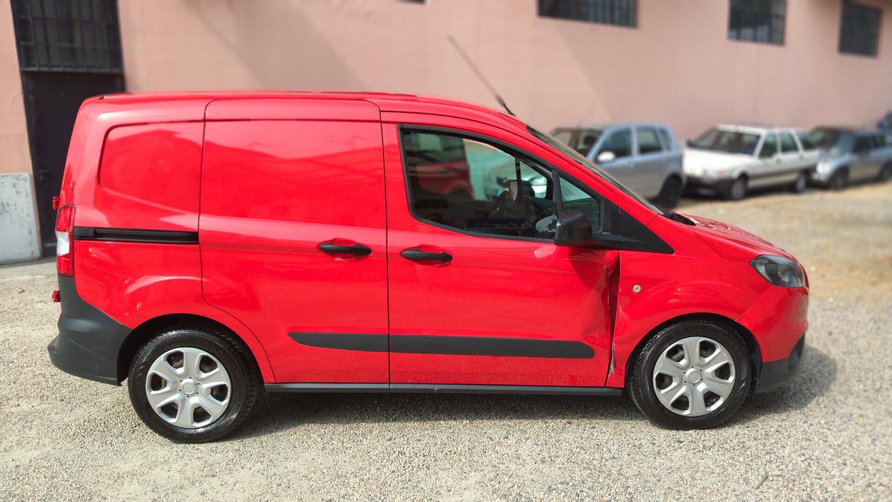 Ford Transit Courier 1.5 TDCi 75CV Titanium