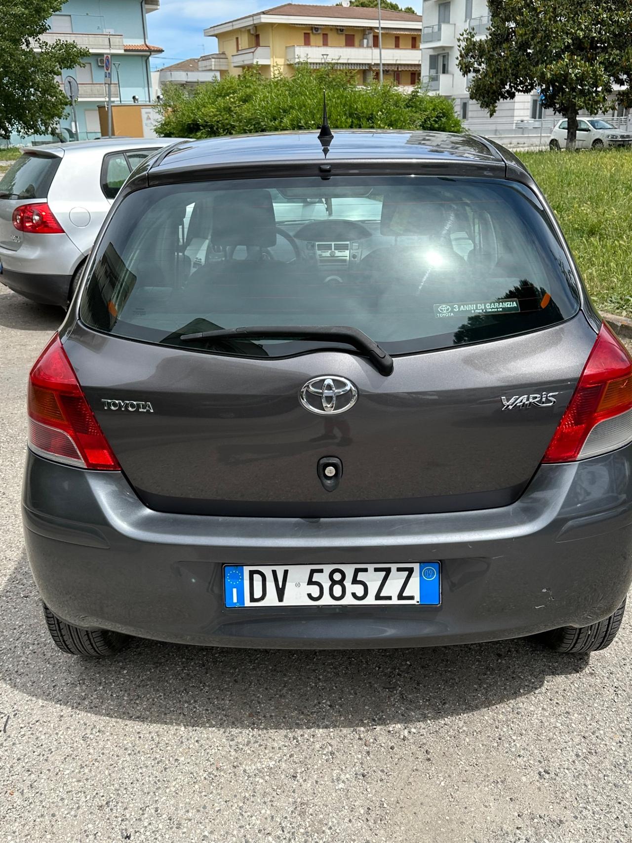 Toyota Yaris 2^serie 1000 benzina 5 porte 2009