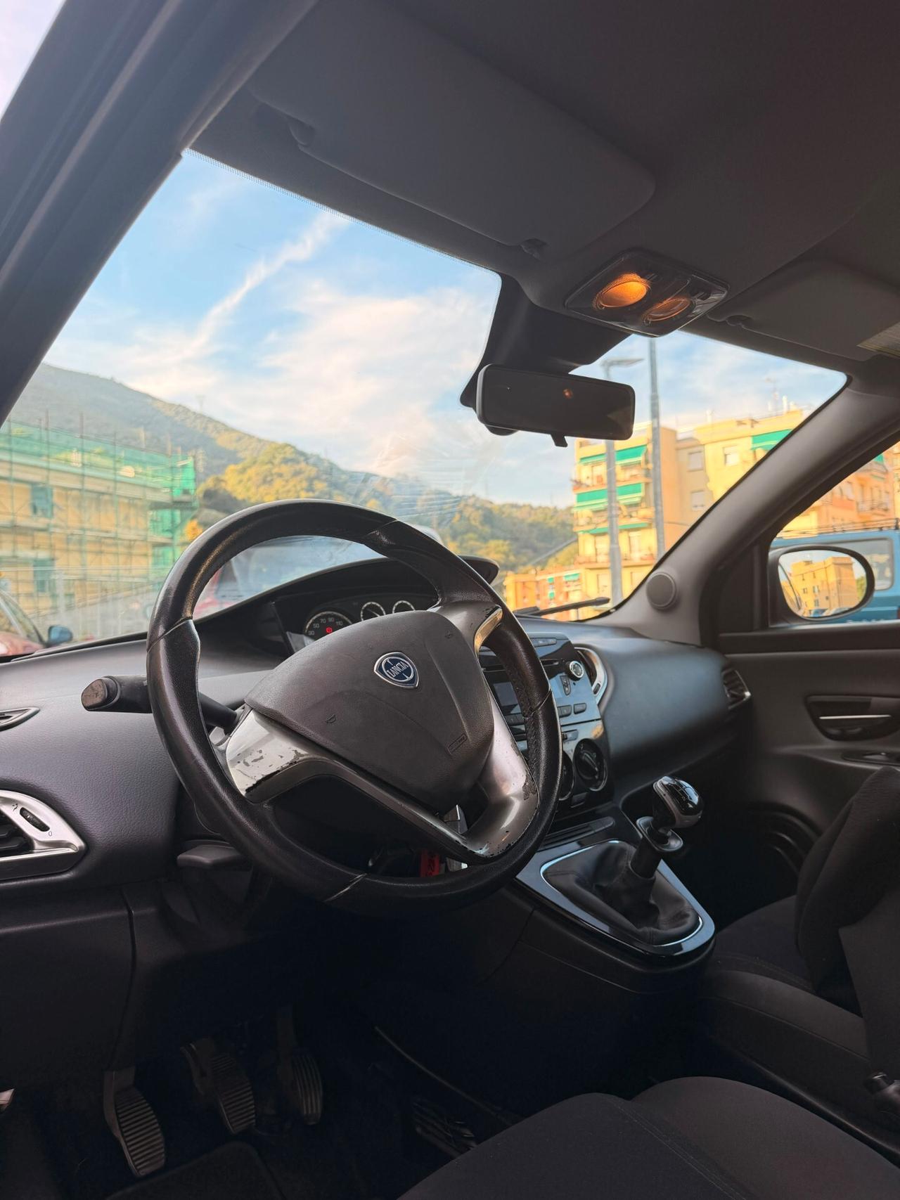 Lancia Ypsilon 1.2 69 CV 5 porte S&S Platinum