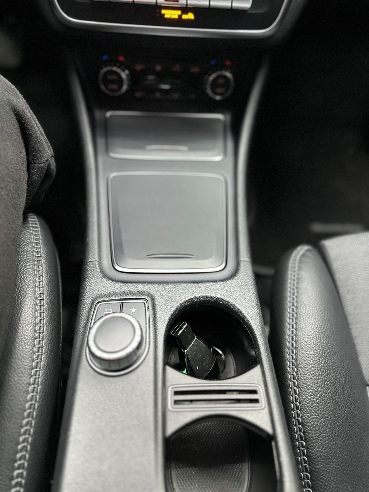 Mercedes-benz GLA 200 d Automatic Premium