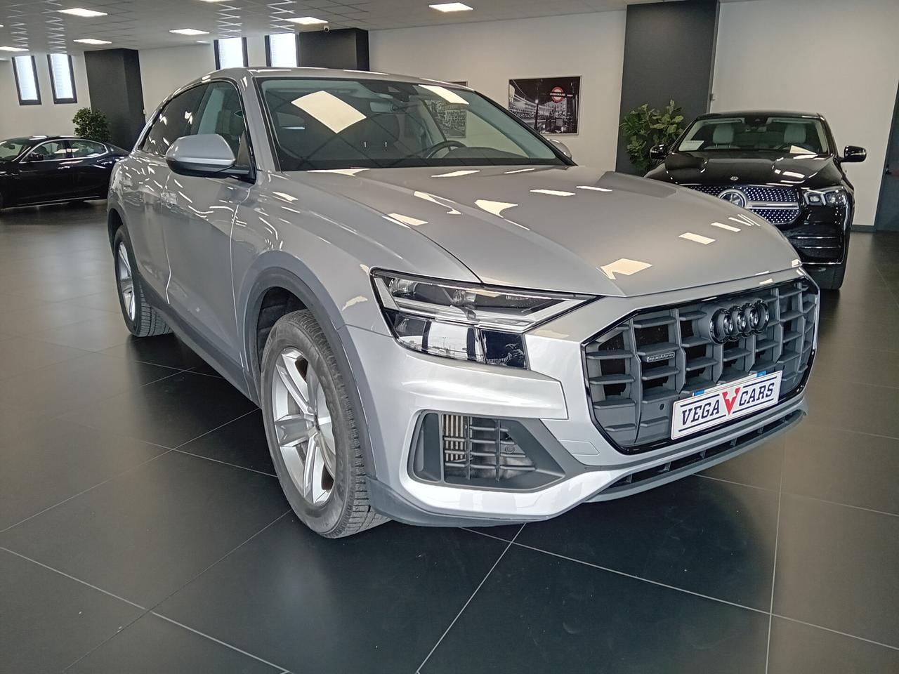 Audi Q8 RS TFSI V8 MHEV quattro tiptronic