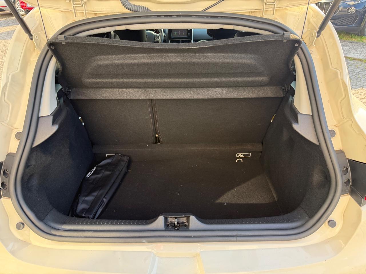 Renault Clio 1.2 75CV 5 porte Zen