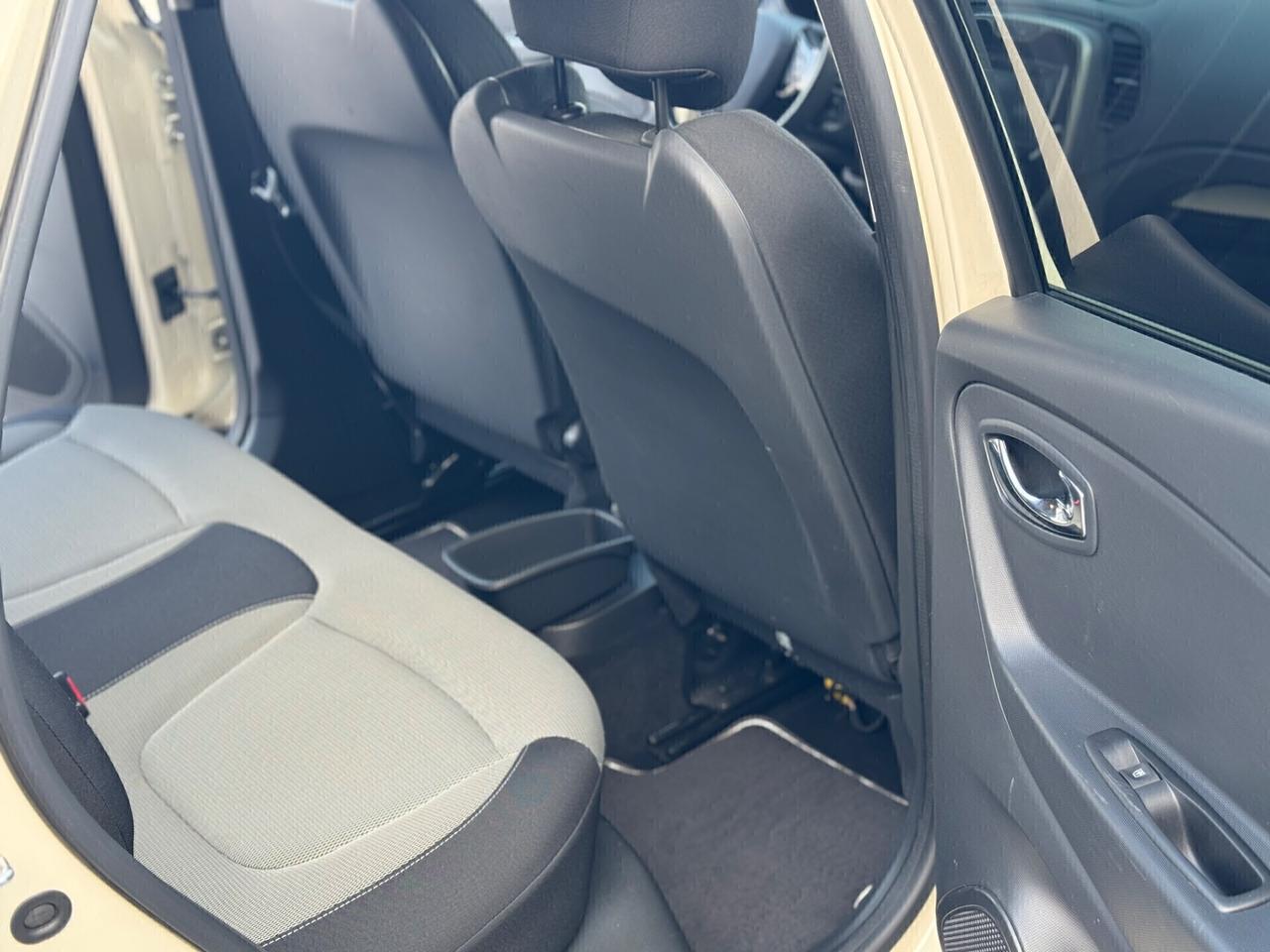 Renault Captur 1.5 dCi 8V 90 CV