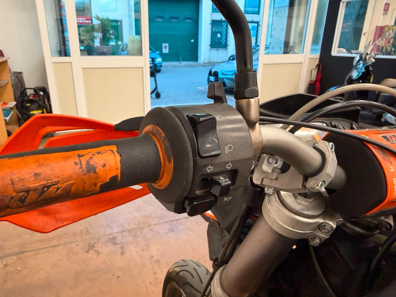 Ktm 640 LC4 SUPERMOTO