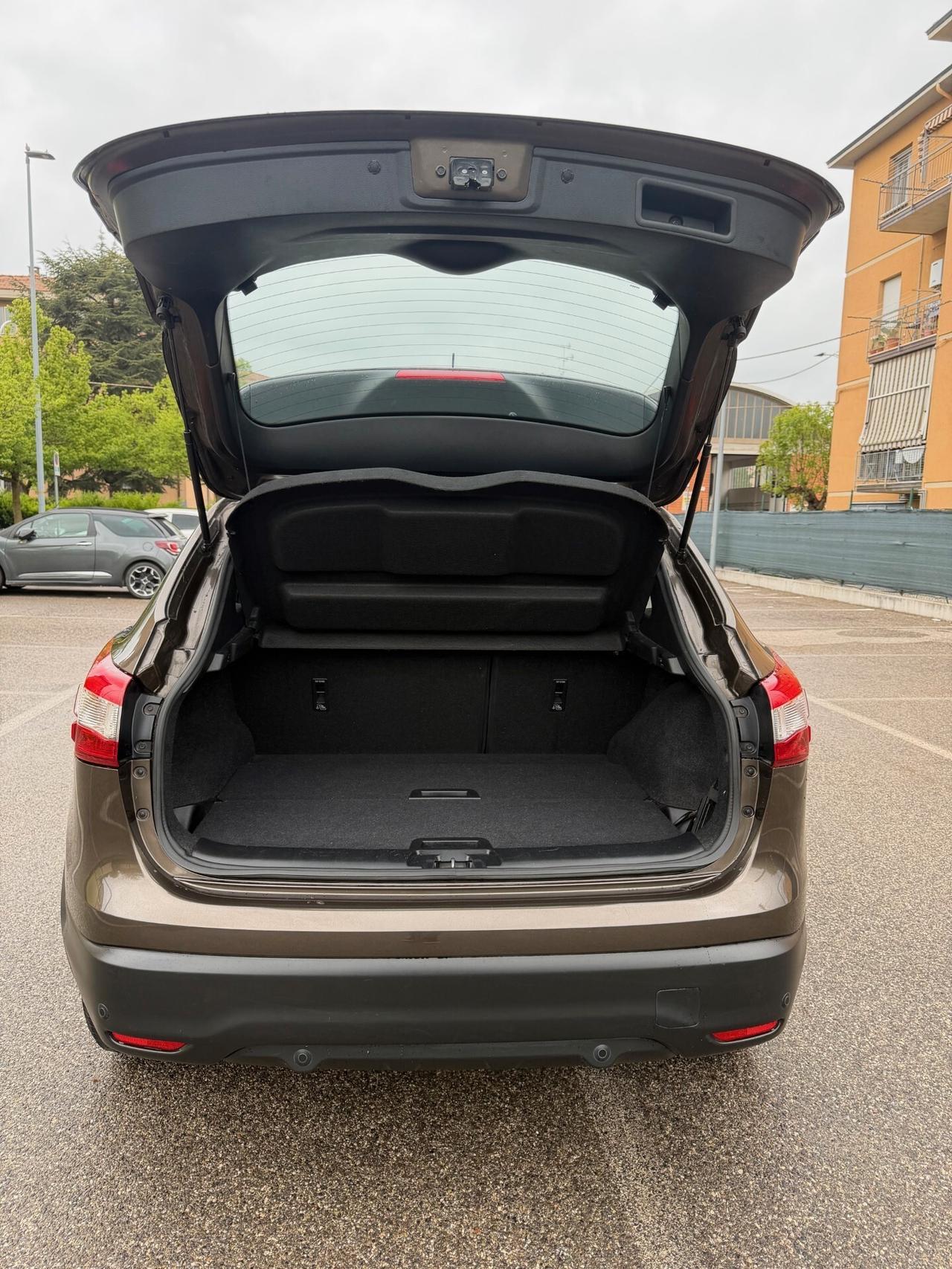 Nissan Qashqai 1.2 - NEOPATENTATI - 12 MESI DI GARANZIA -