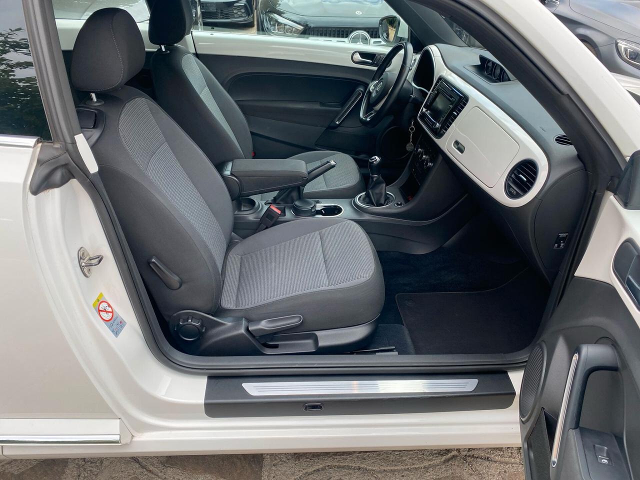 Volkswagen Maggiolino 1.6 TDI GARANZIA -UNIPRO'