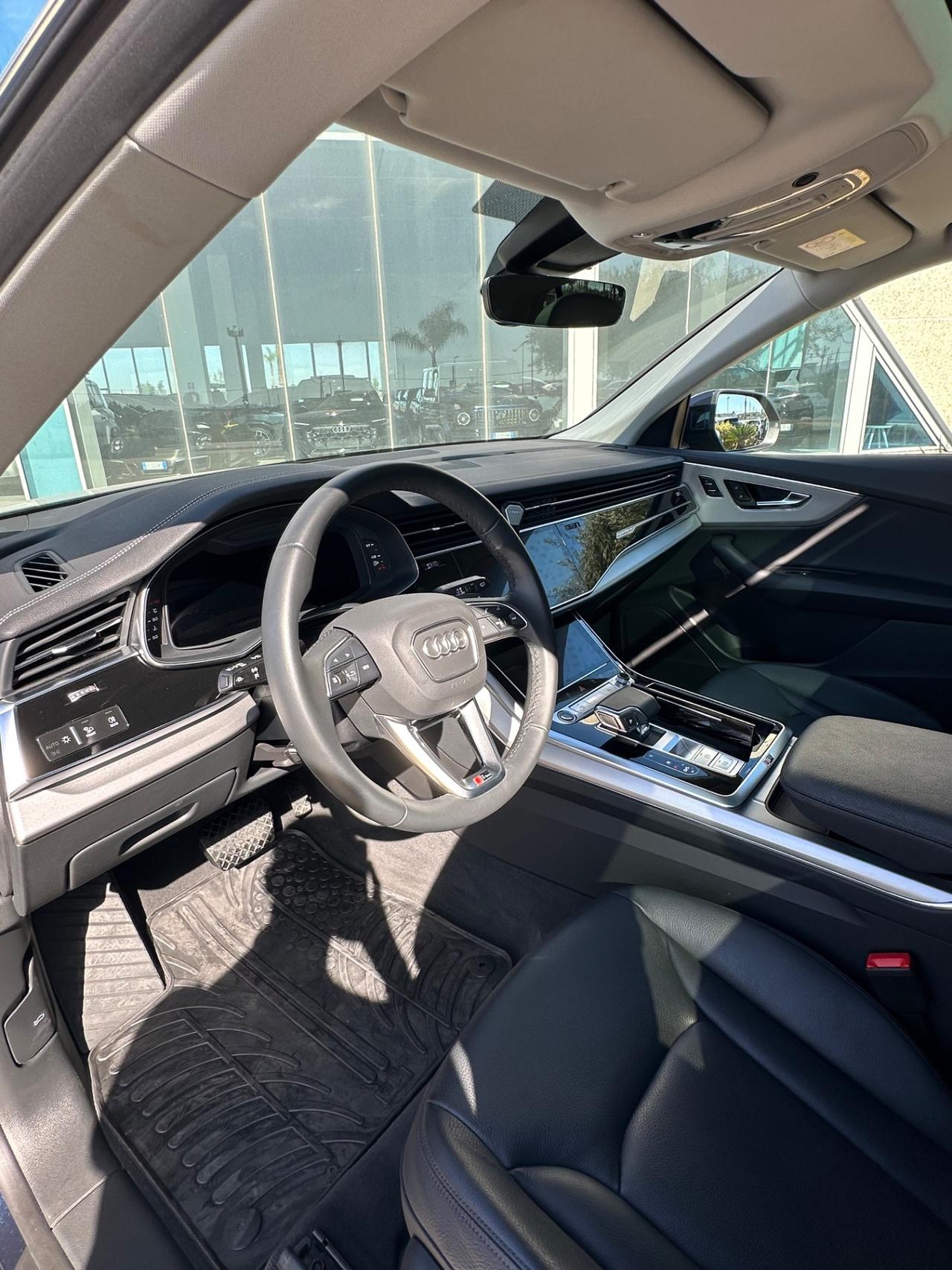 Audi Q8 45 tdi Sline possibilità noleggio no scoring