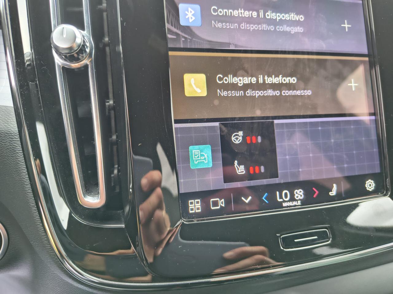 Volvo XC40 2.0 AWD automatico Plus Dark *PREZZO REALE*