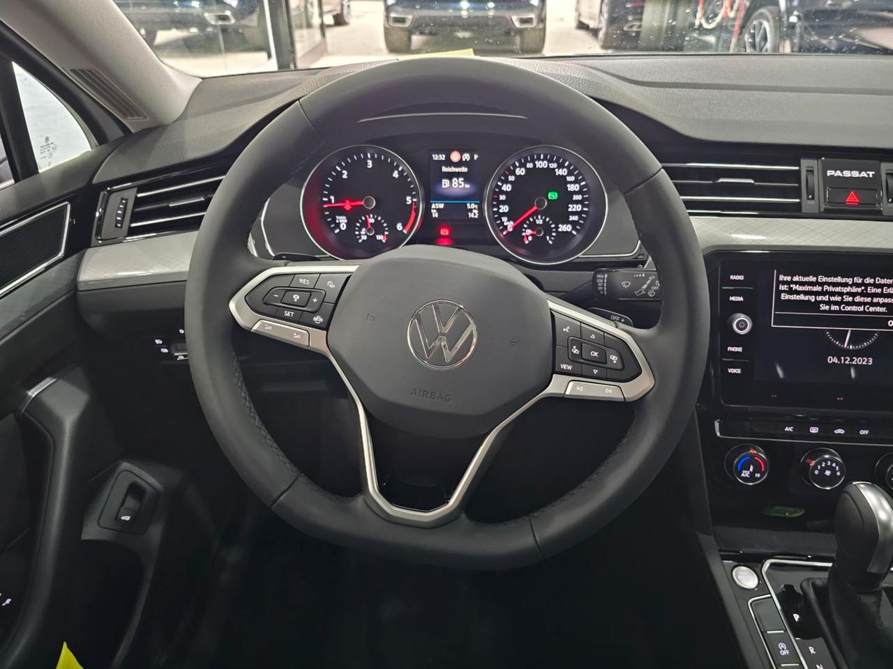 Volkswagen Passat Variant Tetto LED C.17 ACC Camera360 PDC Navi Paddles S&S