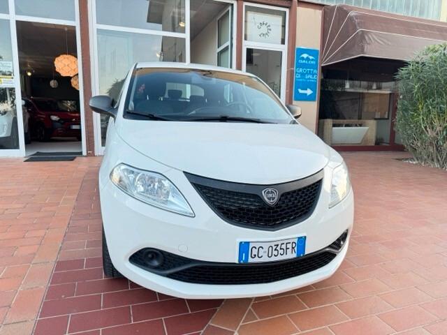 Lancia Ypsilon HYBRID soli 39000 km da 90 euro al mese