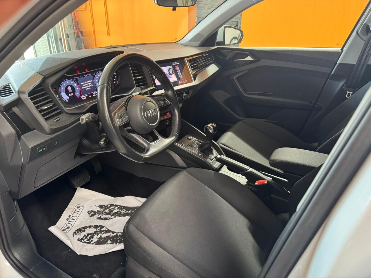 Audi A1 SPB 30 TFSI S tronic Identity Black
