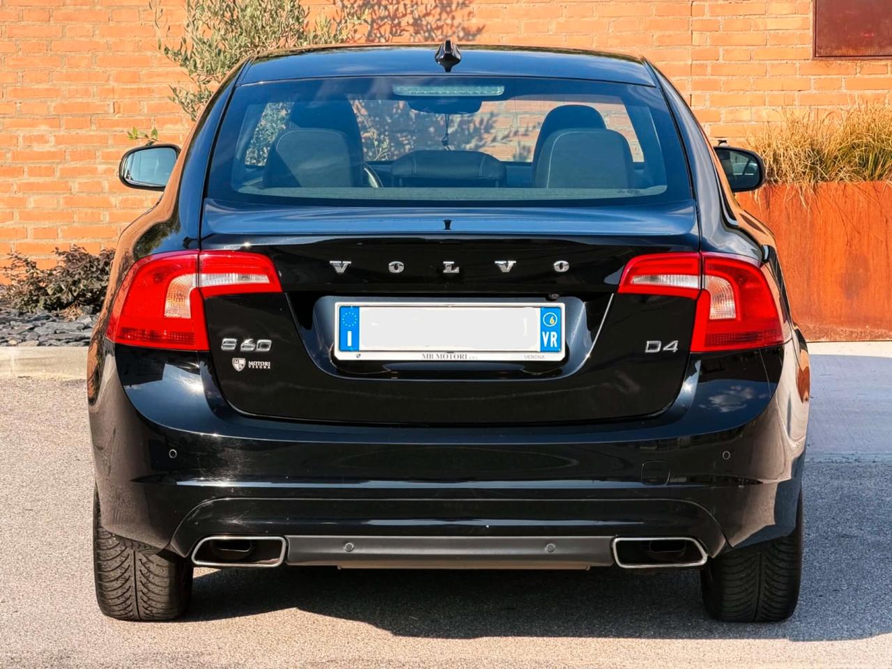 Volvo S60 R-design 2.0 190cv-143.000km-Full-GARANZIA-Euro6