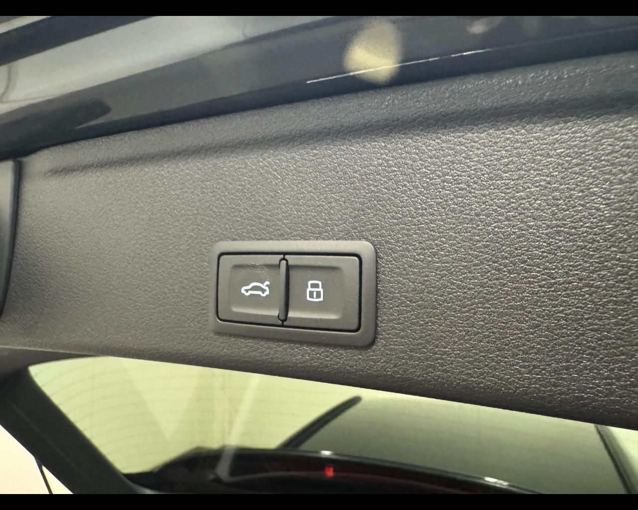 AUDI A4 AVANT 35 TDI MHEV S-TRONIC BUSINESS ADVANCED