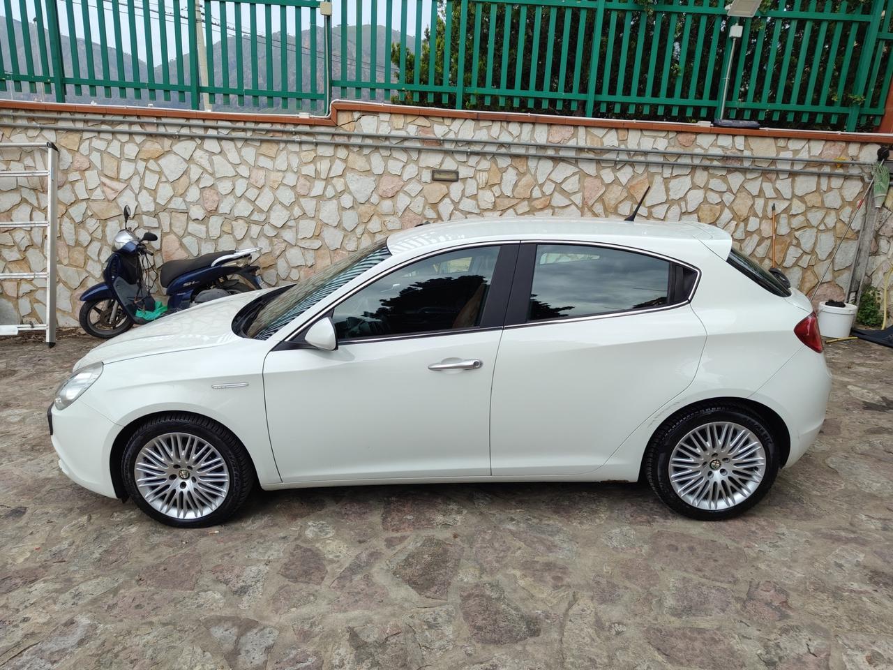 Alfa Romeo Giulietta 1.6 JTDm-2 105 CV Exclusive