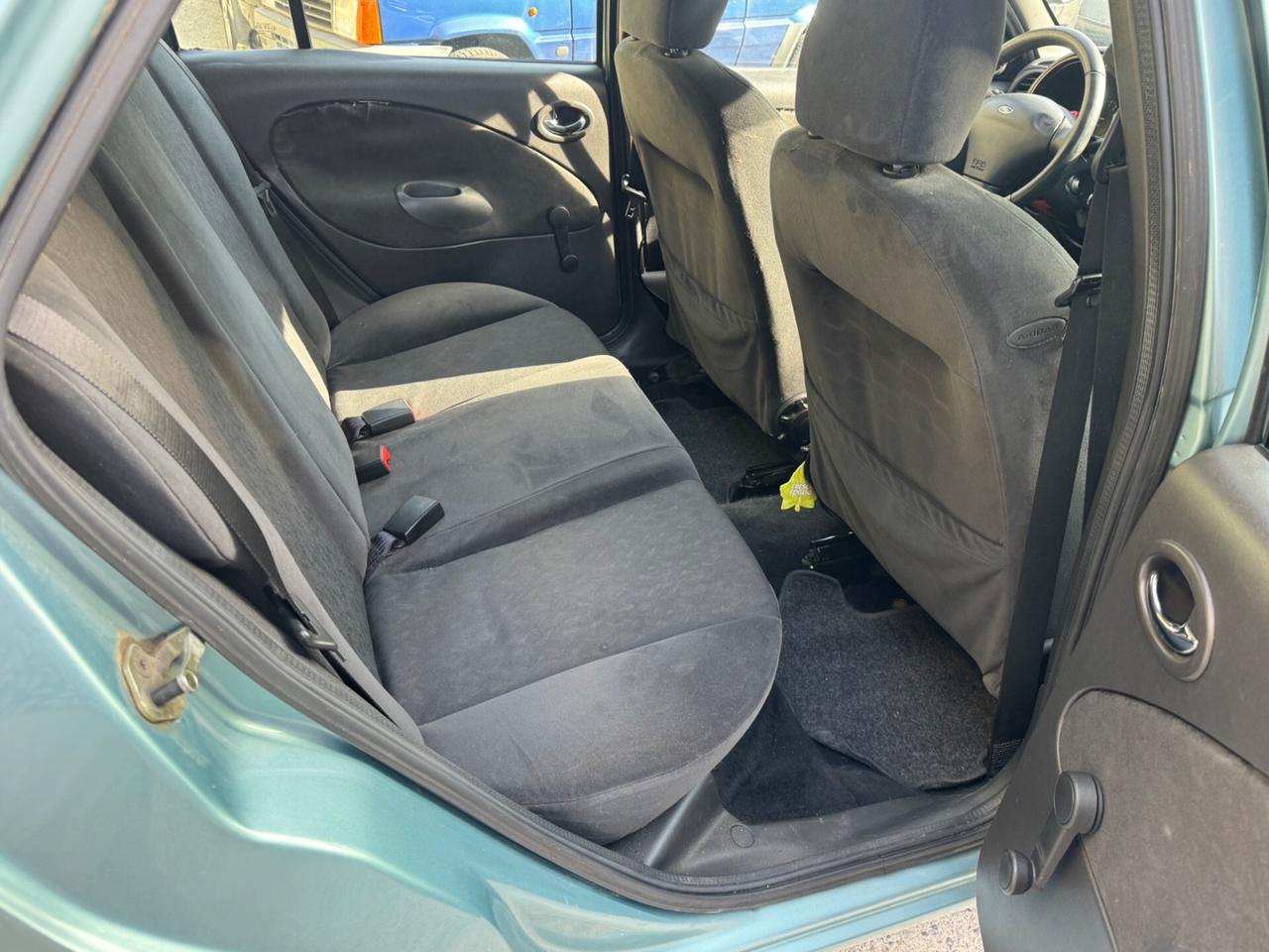 Ford Fiesta 1.2i 16V cat 5 porte Ghia