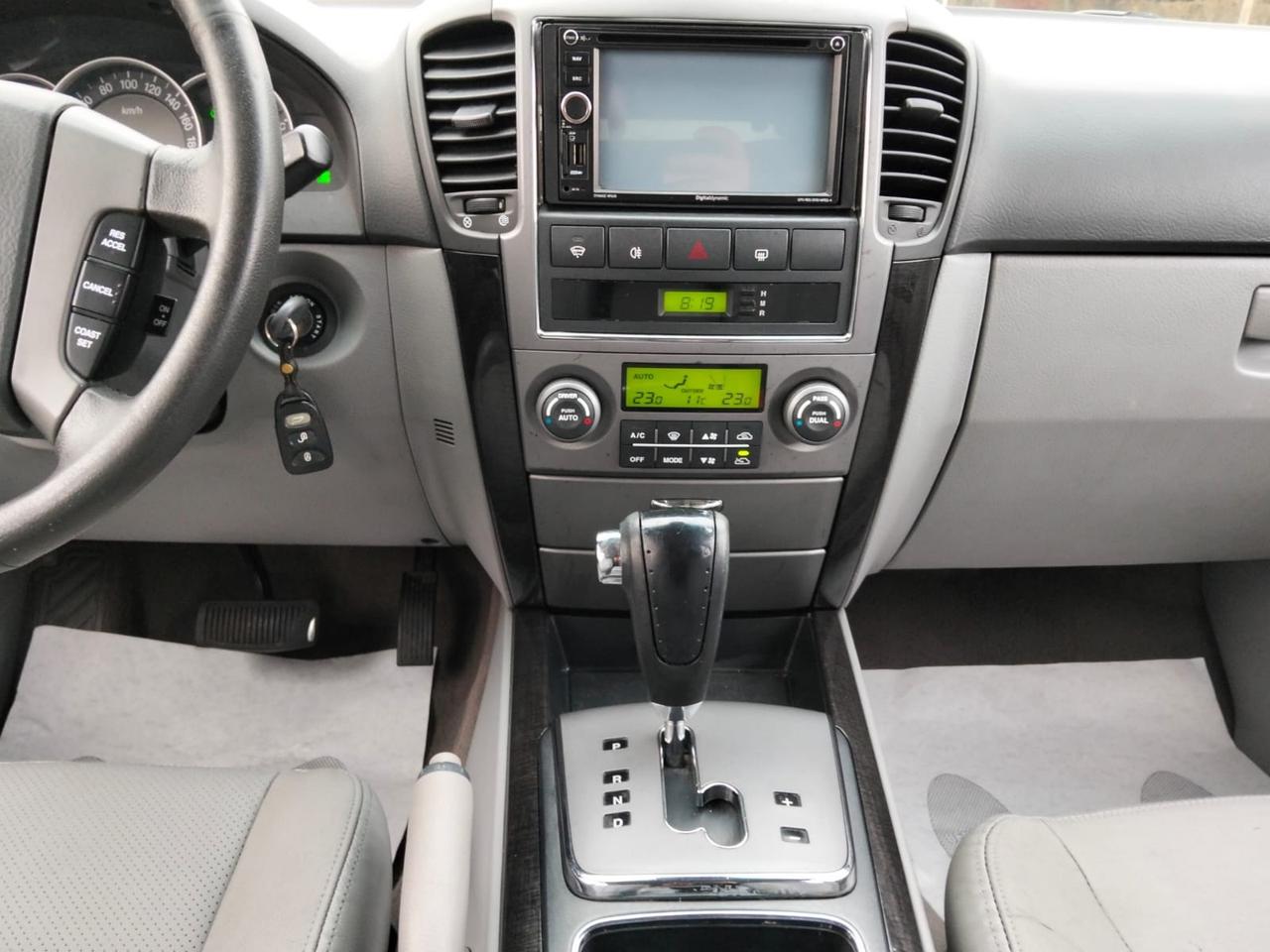 Kia Sorento 2.5 16V CRDI VGT 4WD Automatik*Pelle*Navi