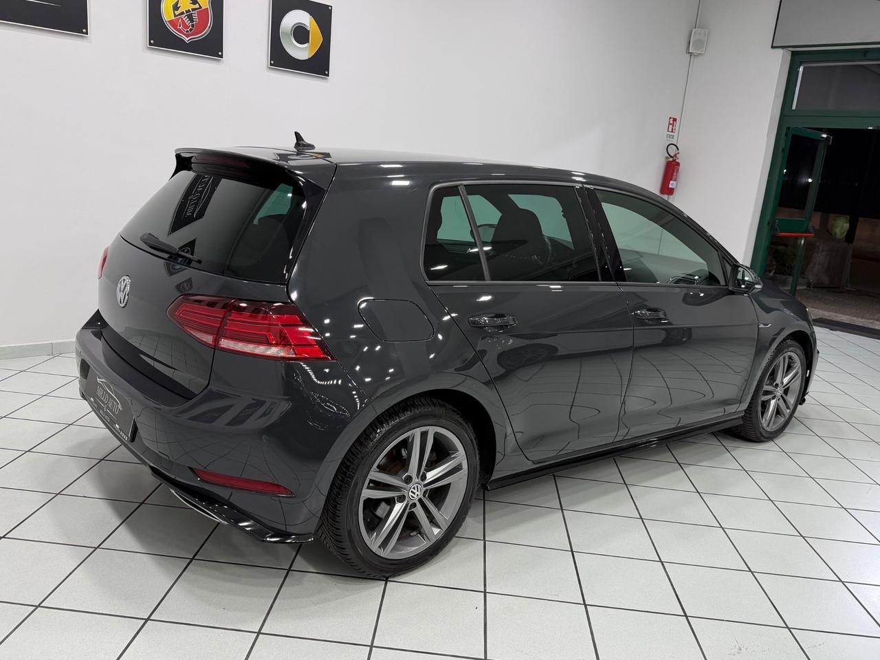 Volkswagen Golf 1.0cc 115cv R-Line
