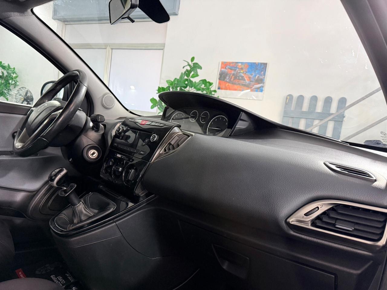 Lancia Ypsilon 1.2 69cv 5 porte