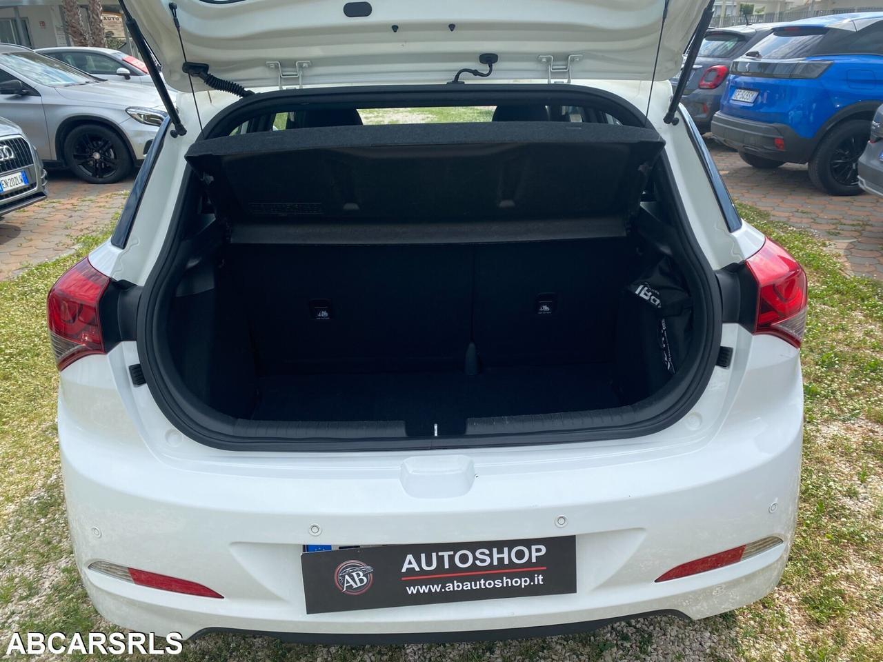 HYUNDAI - i20 - 1.2 GPL 5p. Blackline - NEOPATENTA