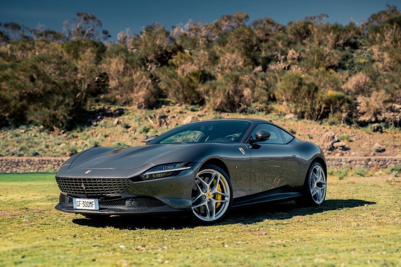 Ferrari Roma pari al nuovo PERMUTE 3.9 620 CV full stupenda garanzia ferrari