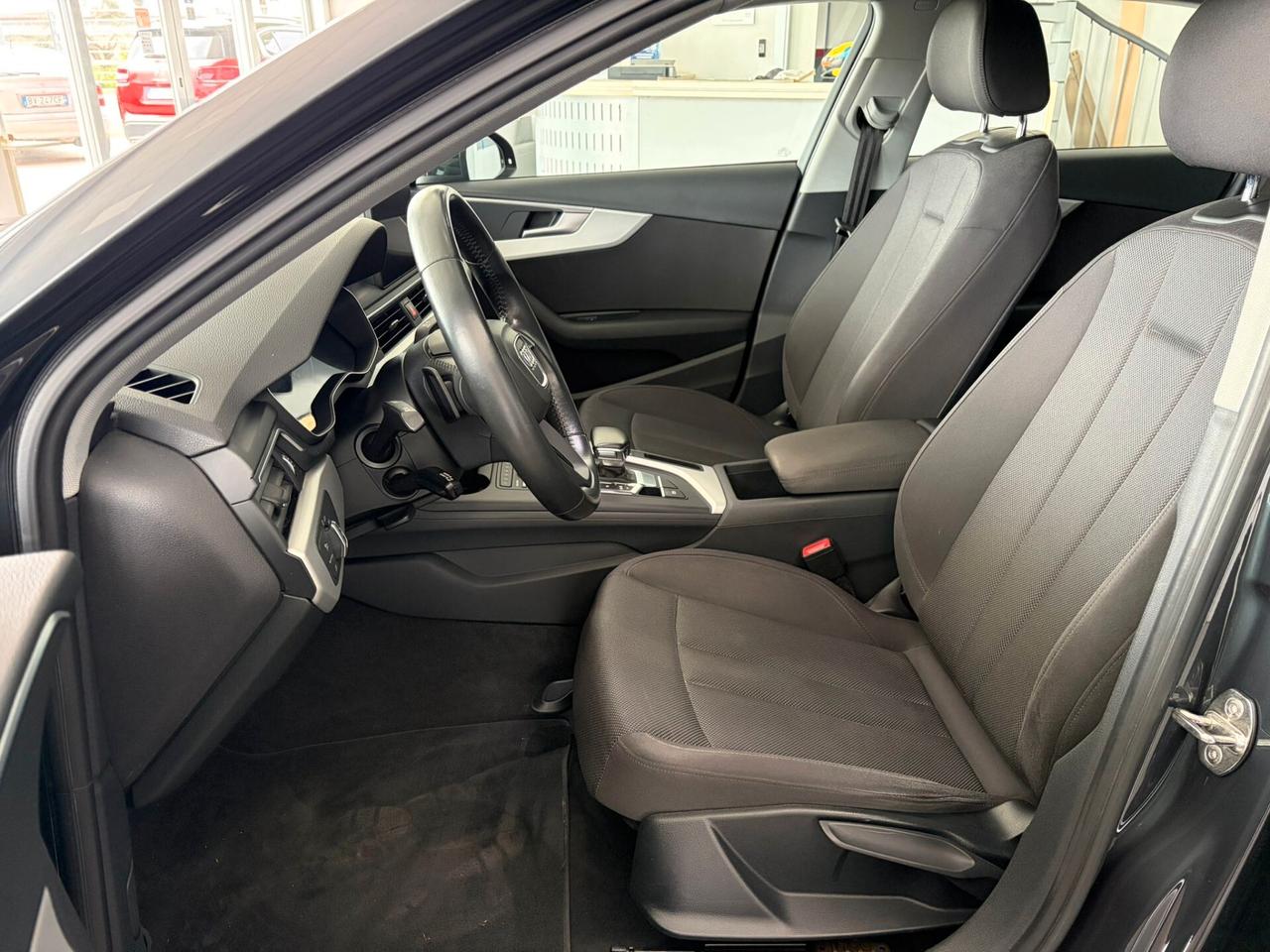 Audi A4 2.0 TDI 150 CV S tronic Business