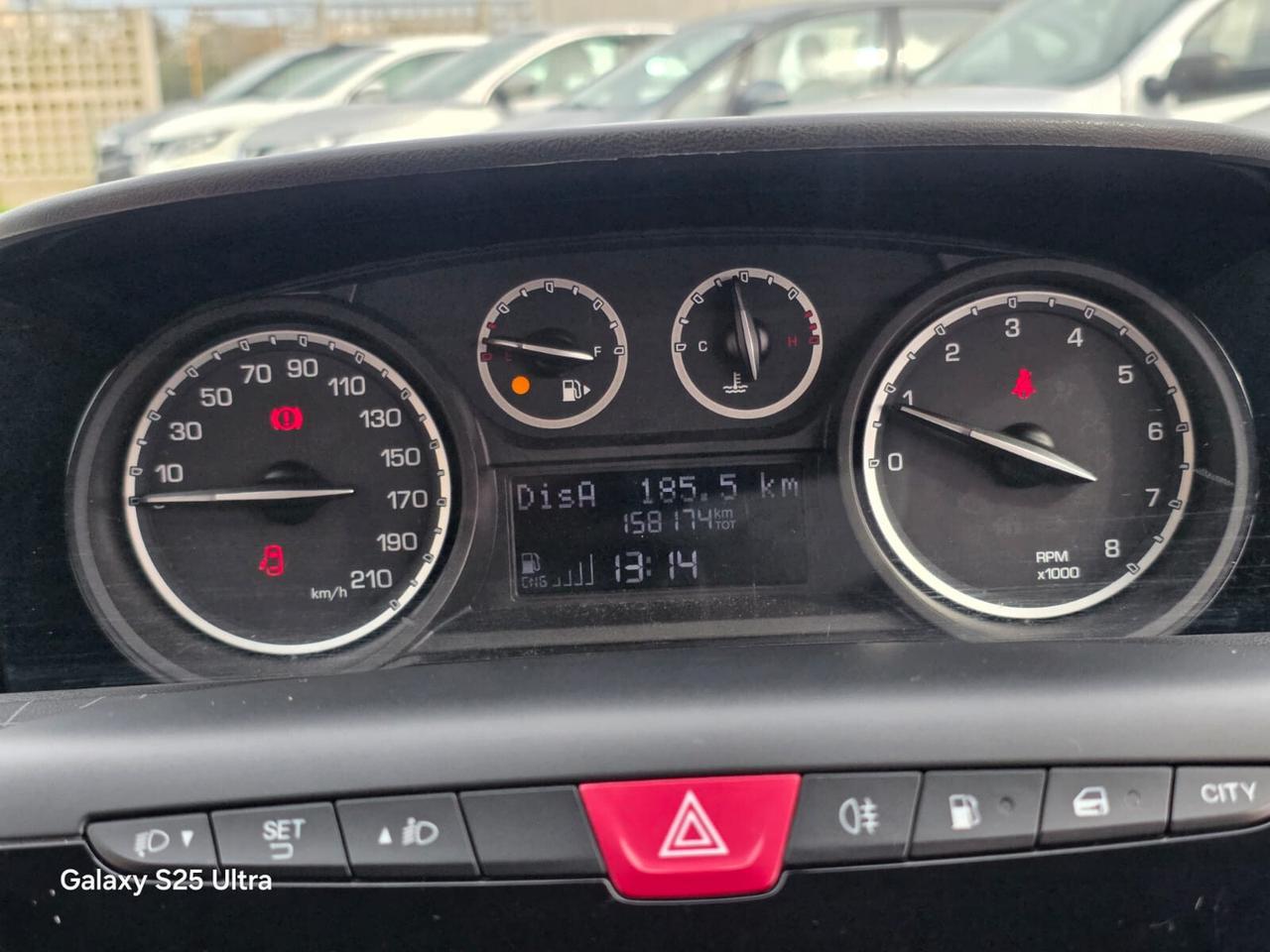 Lancia Ypsilon 0.9 TwinAir 85 CV 5 porte Metano Ecochic Elefantino