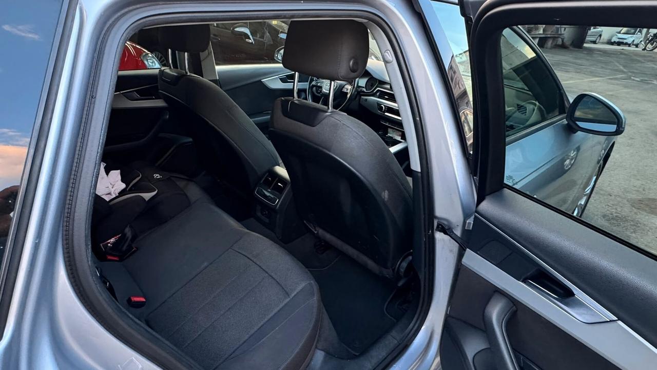 Audi A4 2.0 TDI 150 CV ultra S tronic Business Sport