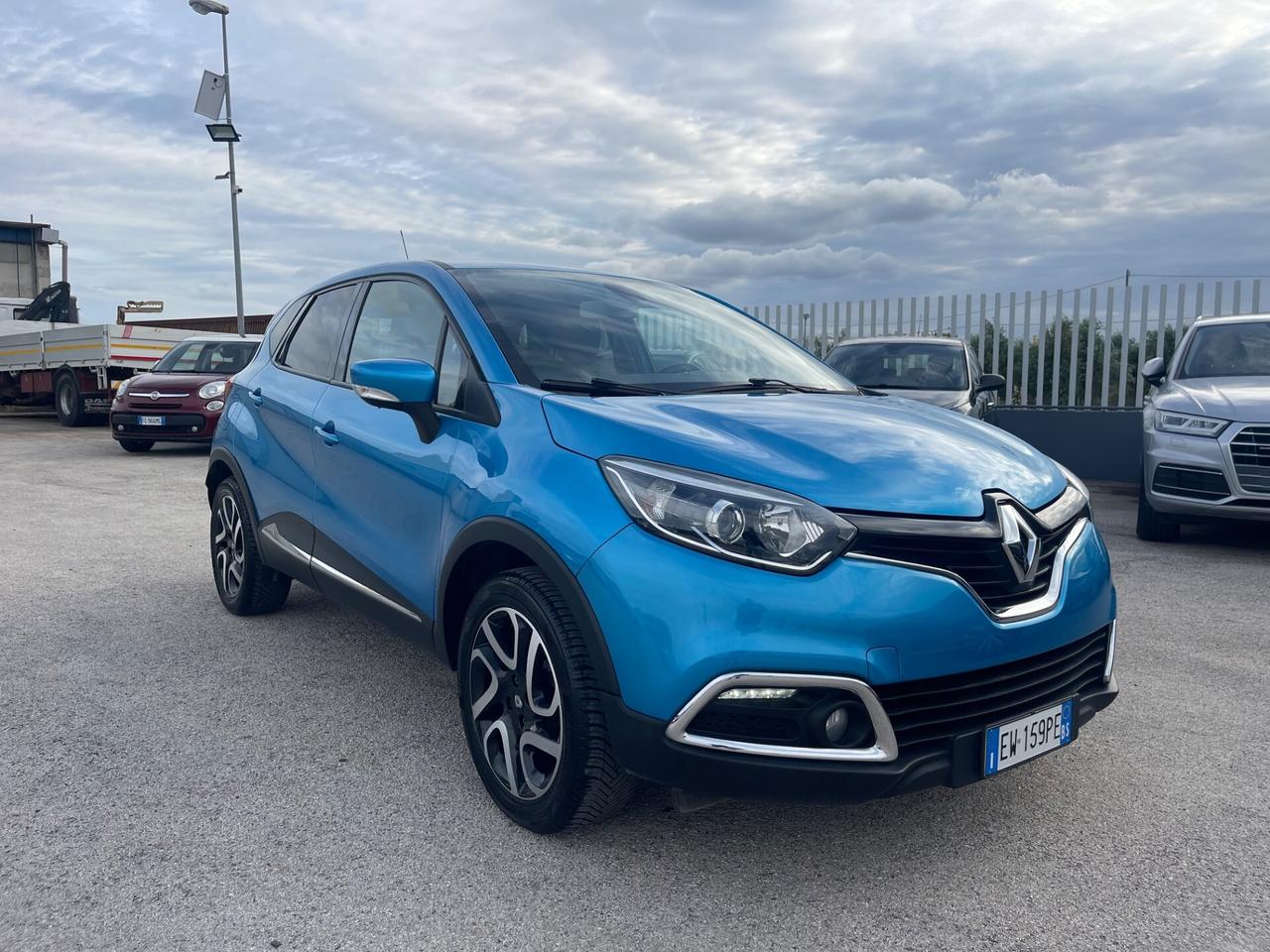 RENAULT CAPTUR 0.9 TCE FULL LED PARI AL NUOVO