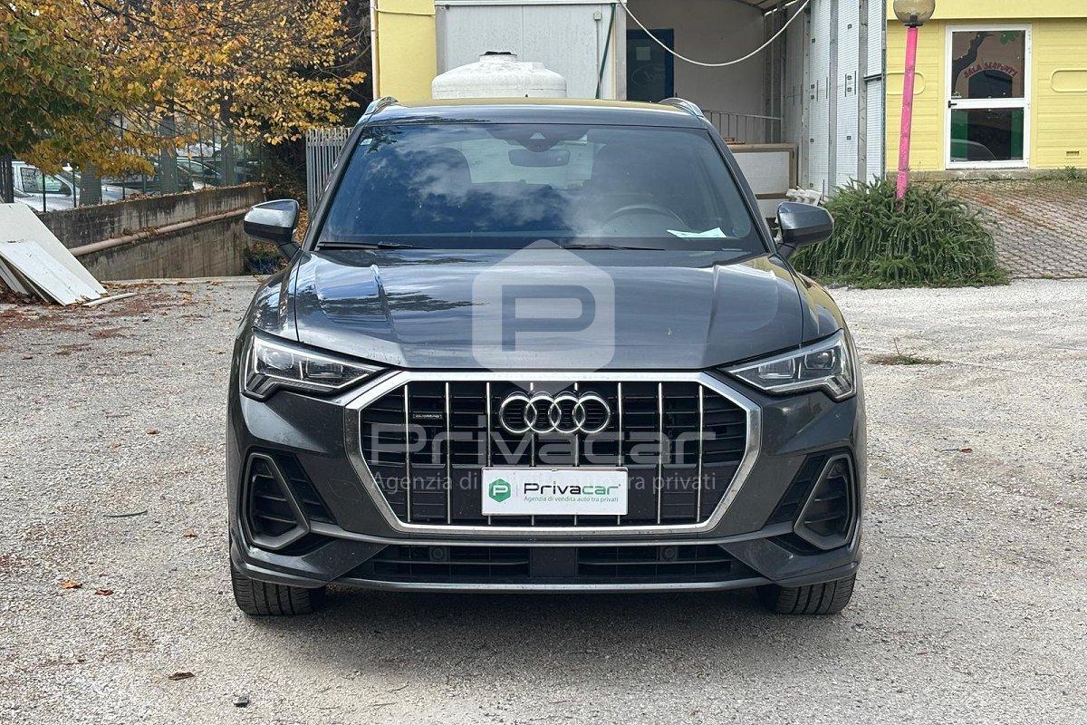 AUDI Q3 40 TDI quattro S tronic S line edition
