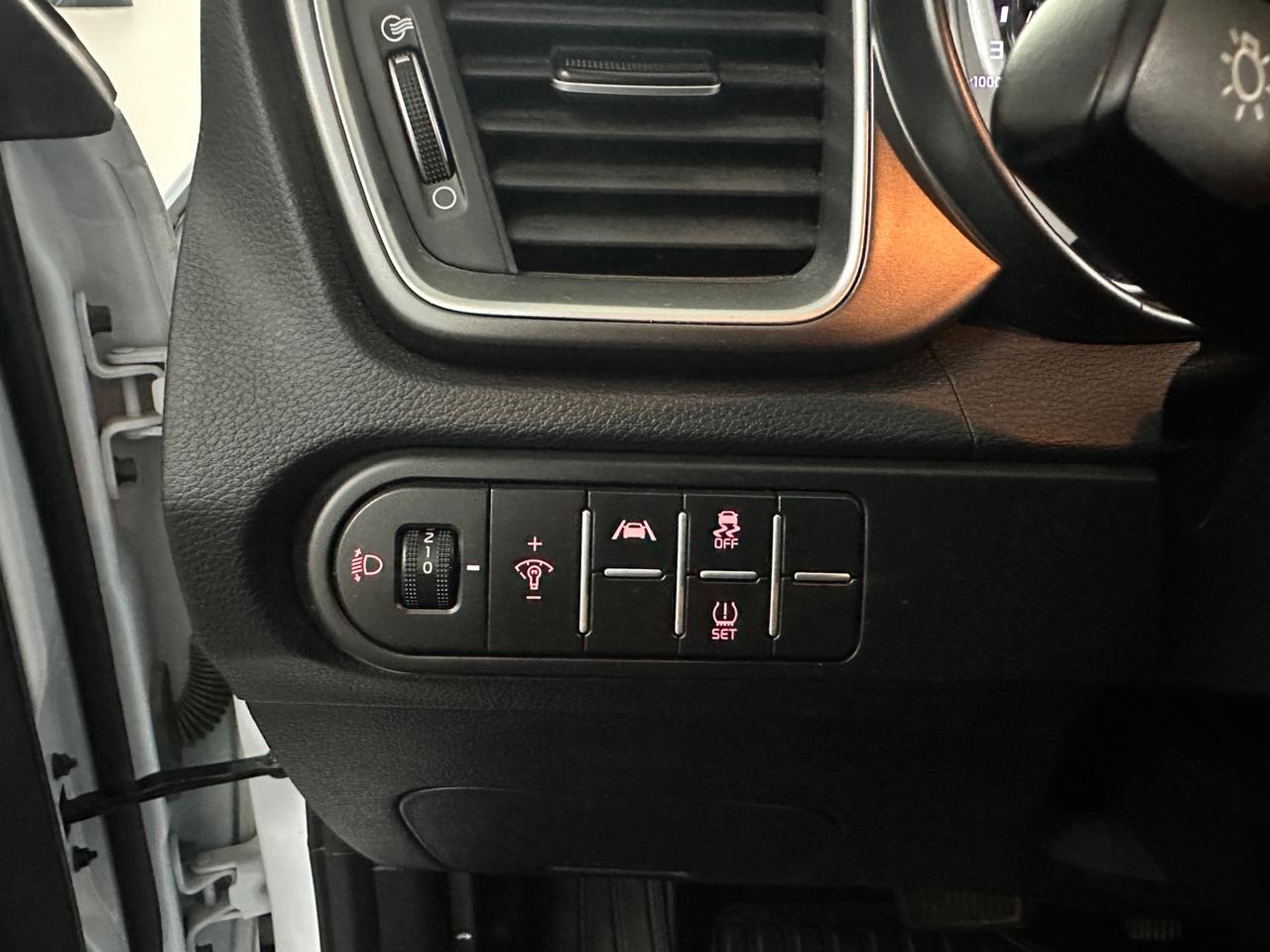 Kia Ceed 1.6 CRDi 136 CV MHEV DCT SW Business