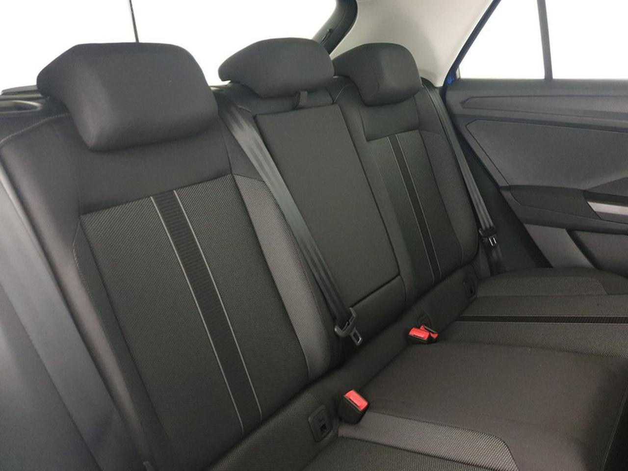 Volkswagen T-Roc 1.5 tsi sport