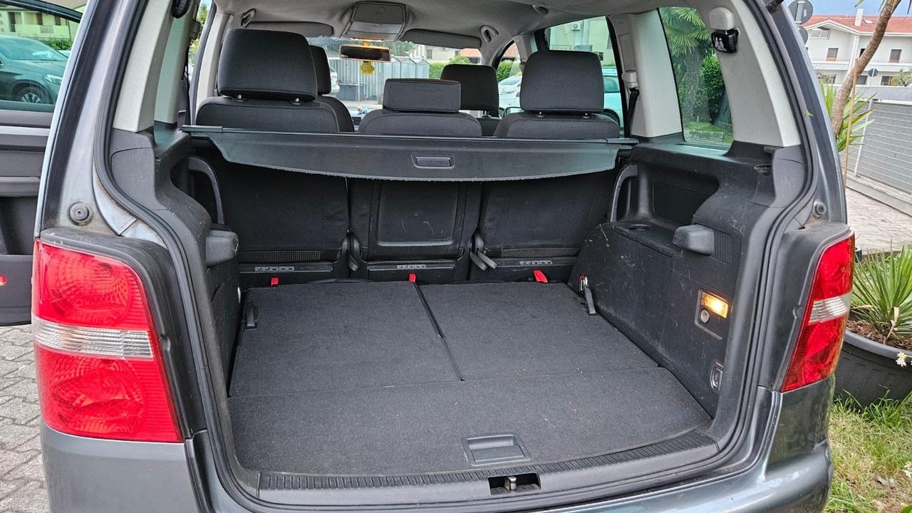 Volkswagen Touran 2.0 TDI 136CV Highline