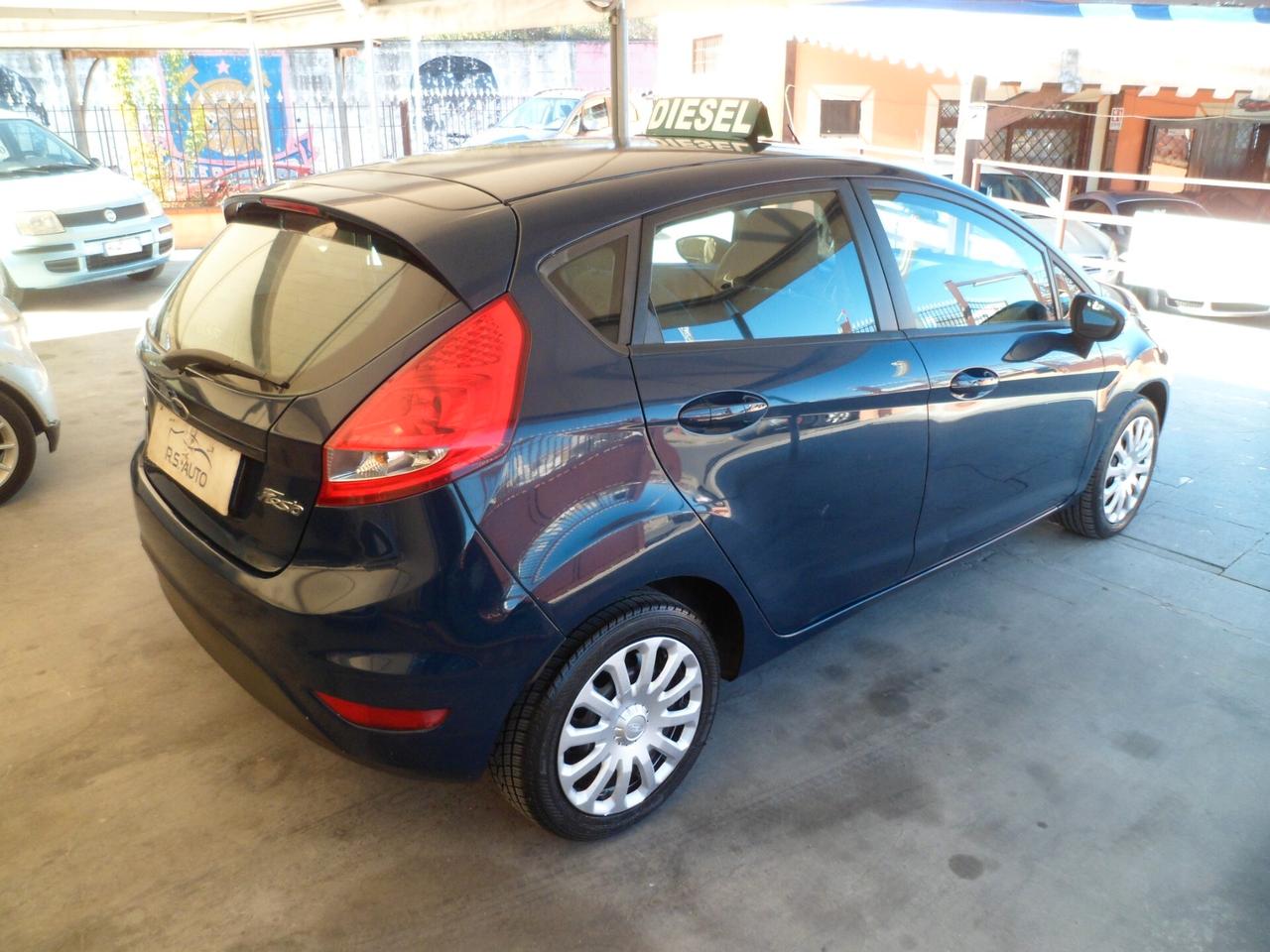 FORD Fiesta 1.4 tdci 68cv neopatentati 5p 10