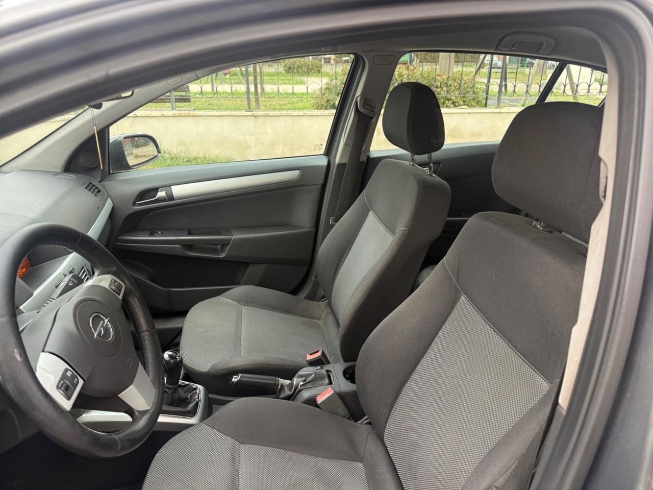 Opel Astra 1.7 CDTI 110CV 5 porte