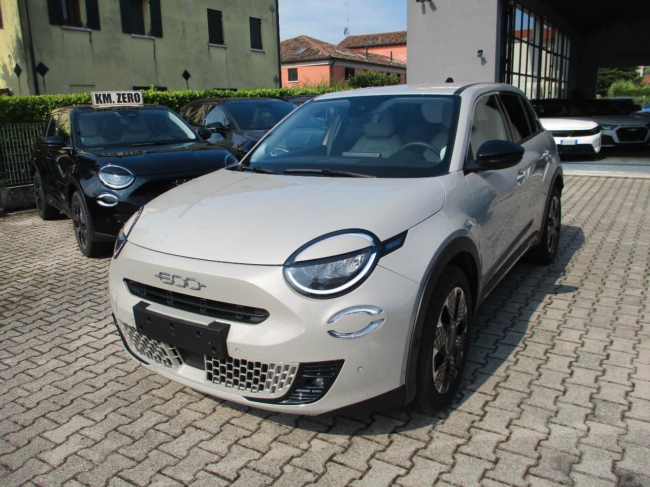 Fiat 600 Hybrid DCT MHEV LaPrima - FULL OPTIONAL