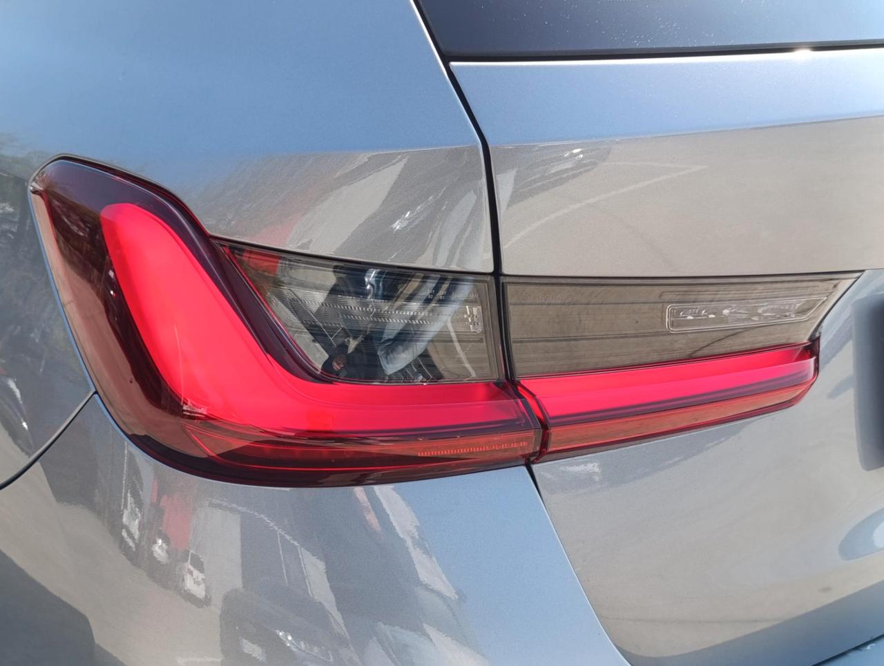 BMW 318 d Touring mhev 48V auto